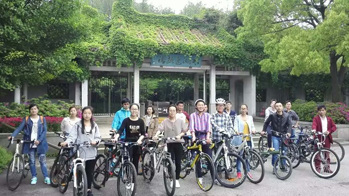 91看片地址-外出活动